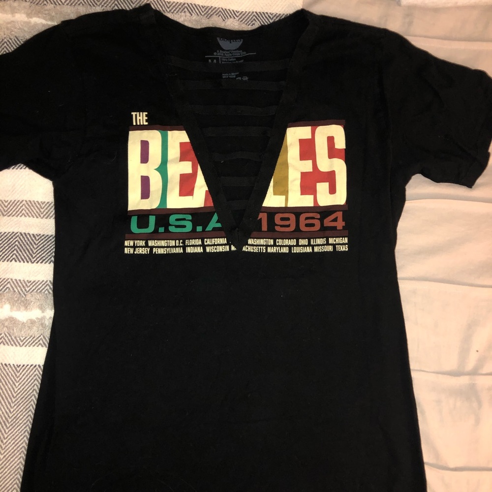 Vintage Beatles graphic tee- size medium
